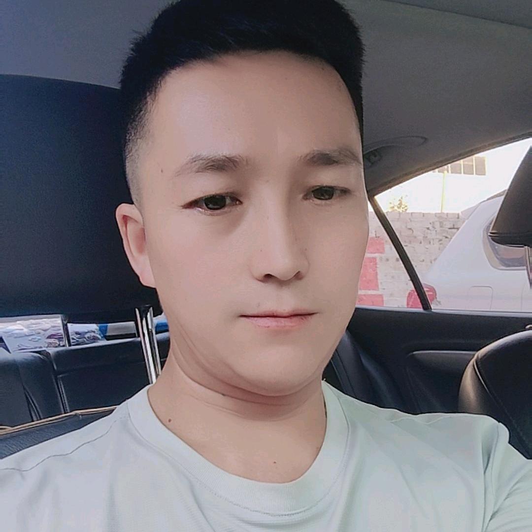 杨 云