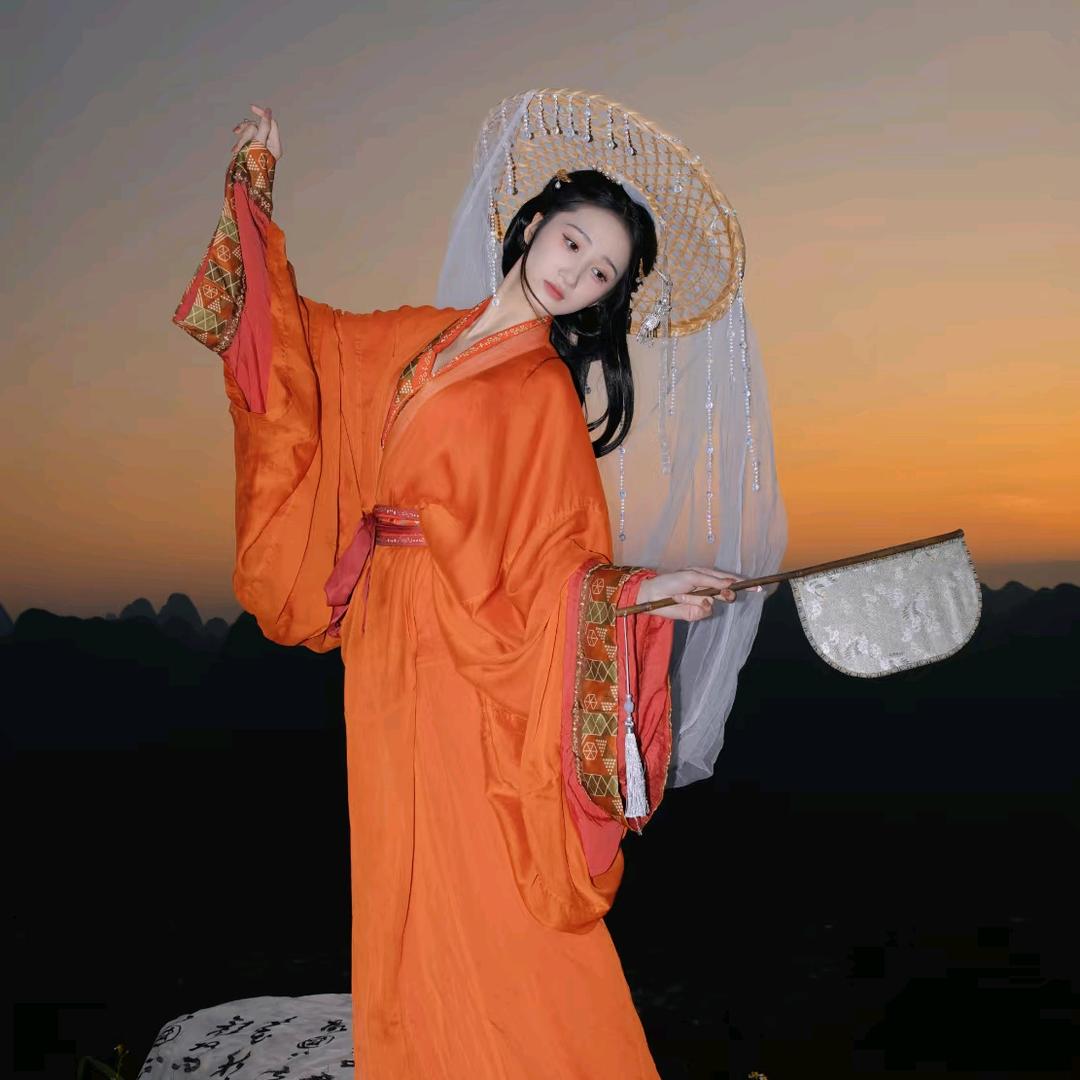 来都来了民族服装体验馆