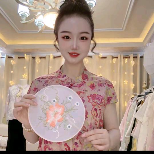 星儿绣锦阁助理