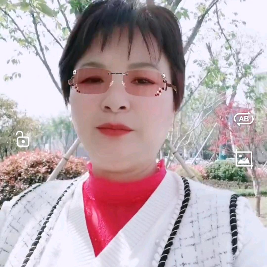 自由邓姐