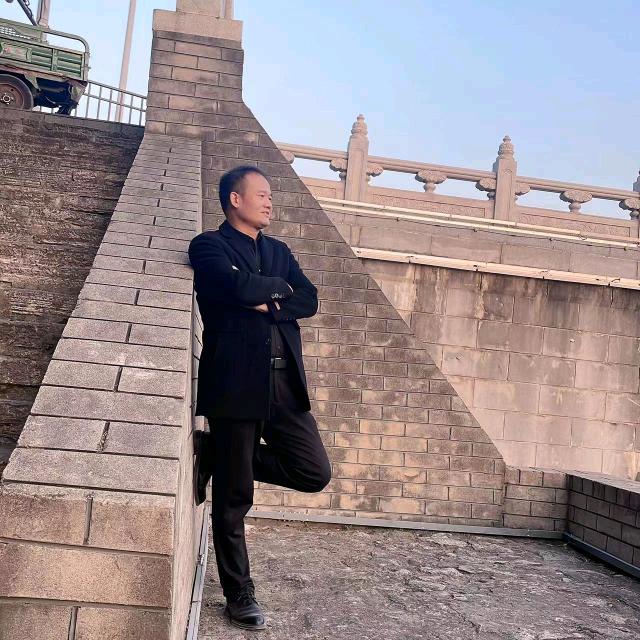 西安维也美建材有限公司，天山雄鹰