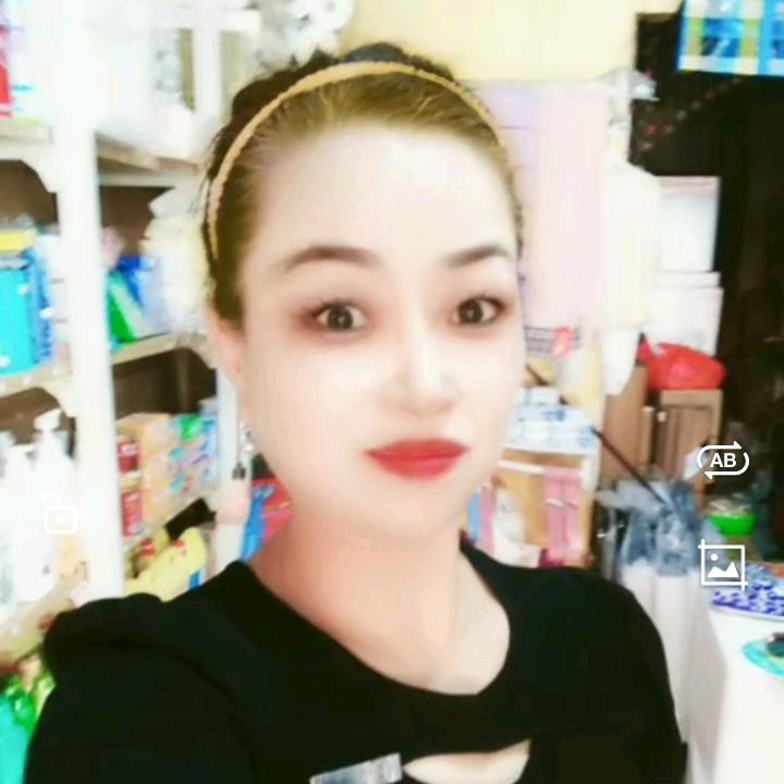 张阿娥（商品在橱窗）