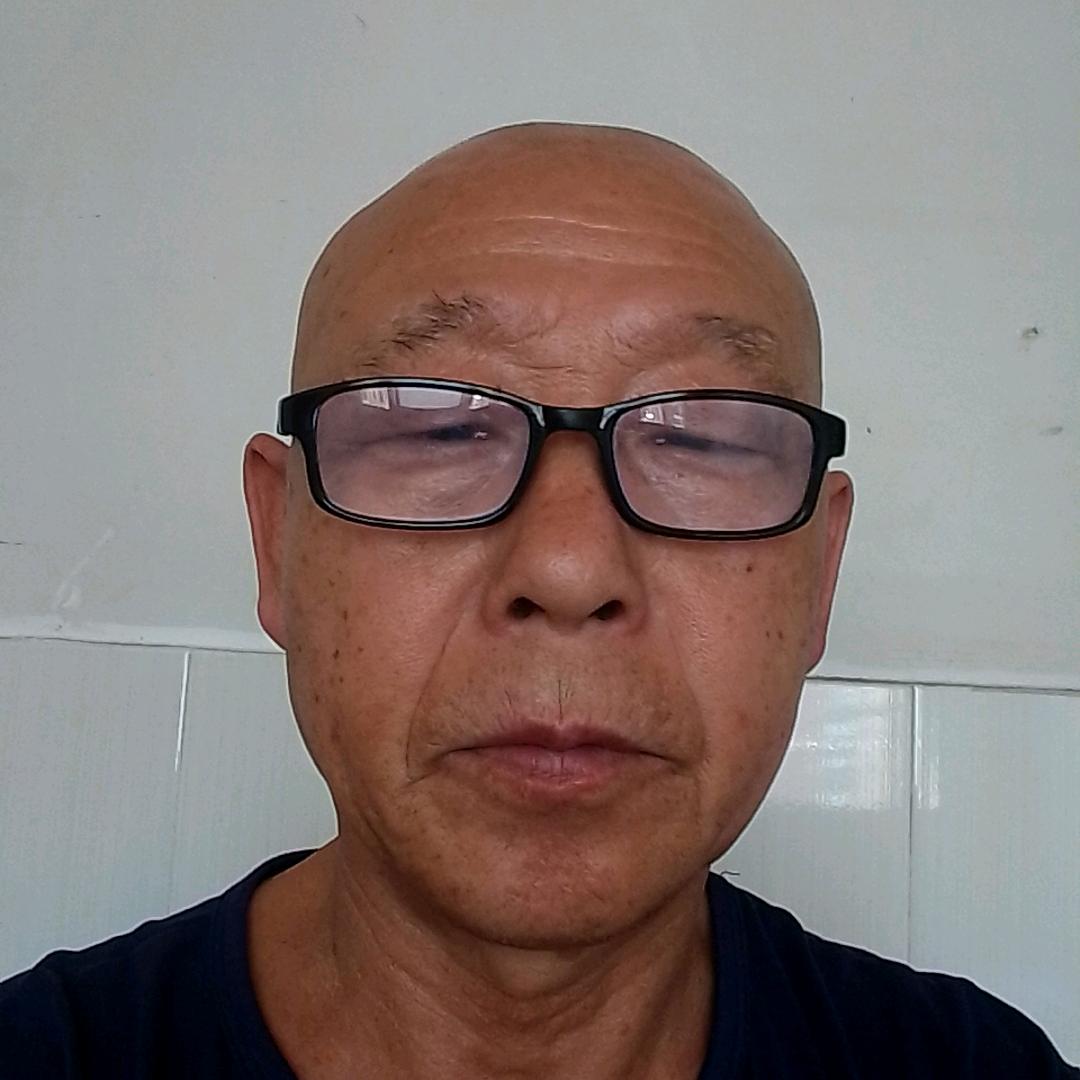 王铭。