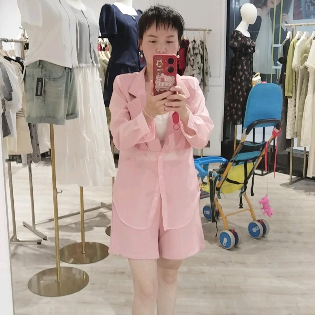 晓凤爱跳舞