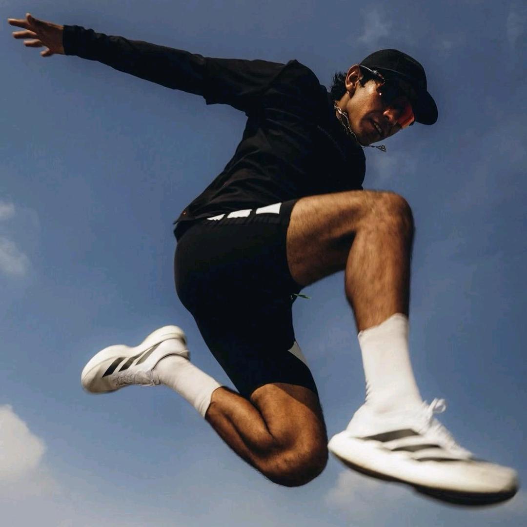 越步运动 金山店