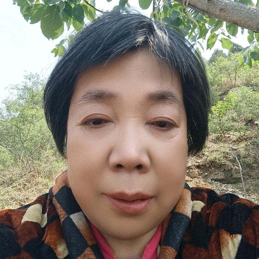 荣荣姐