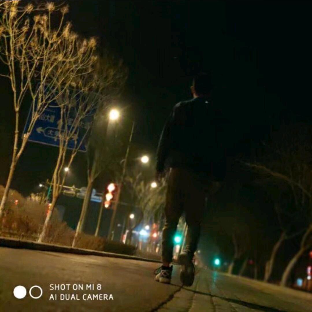 老婆跟我兄弟跑了我还在工地打灰