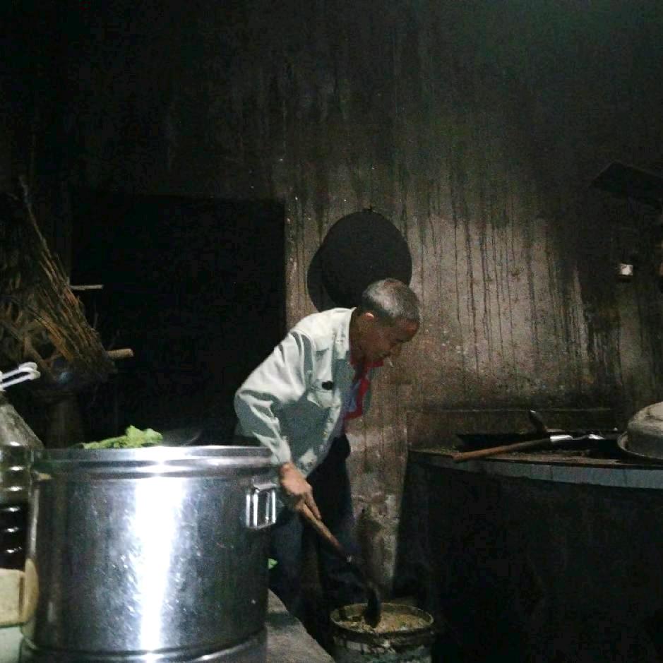 黄贵华