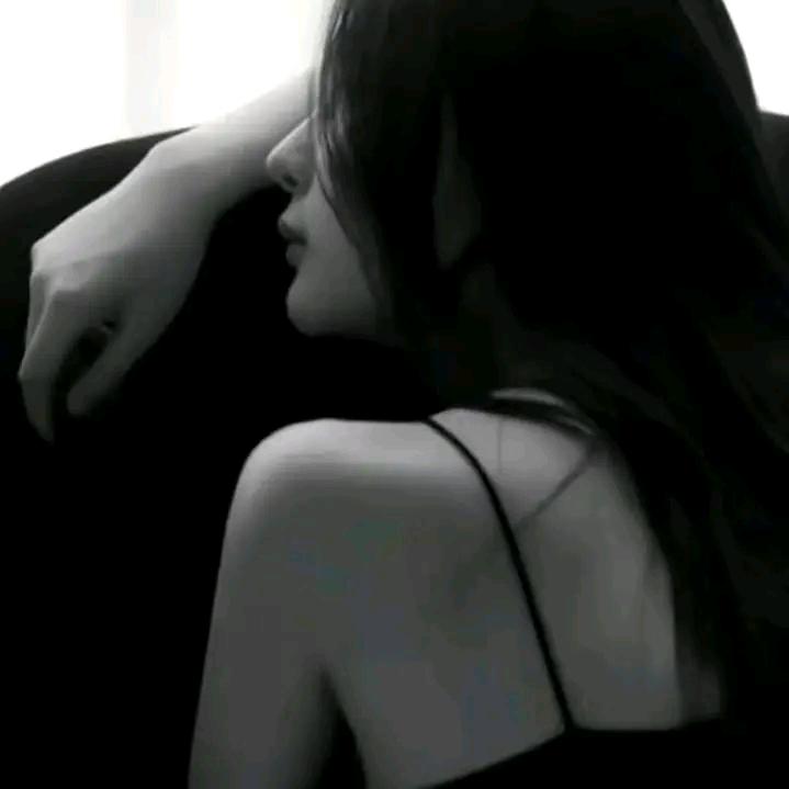 .别靠近我，滚、