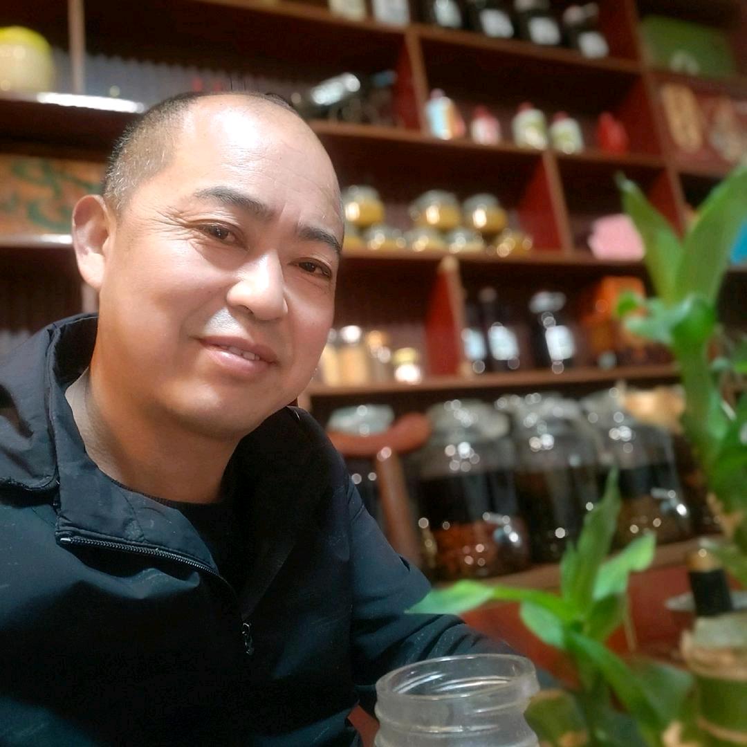 碧水山庄郭建