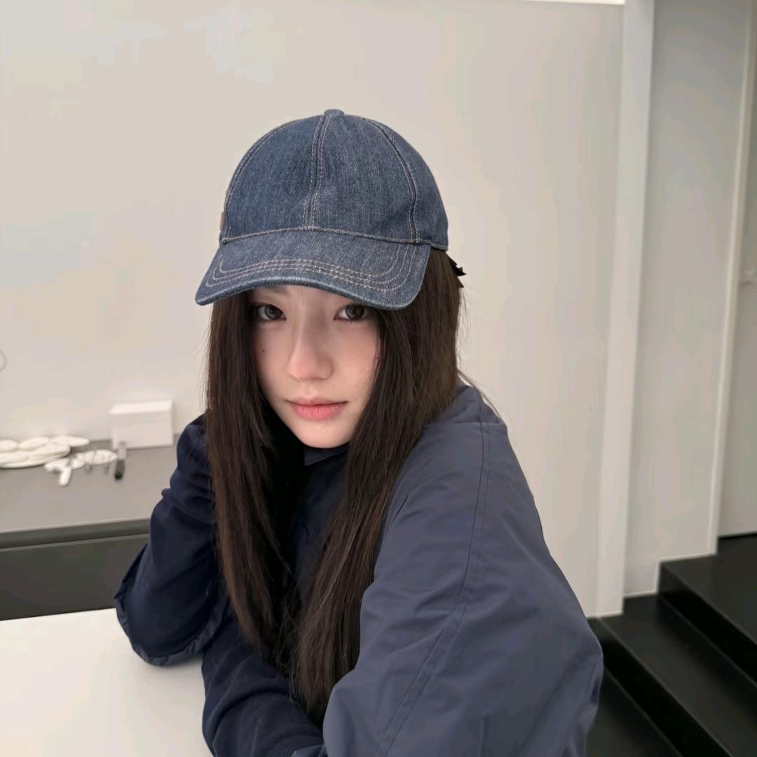 七七⁷