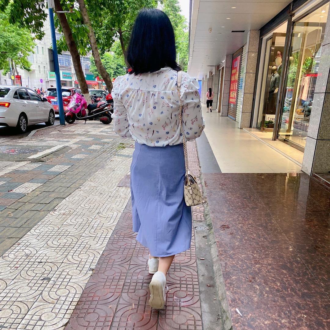是小红红呀