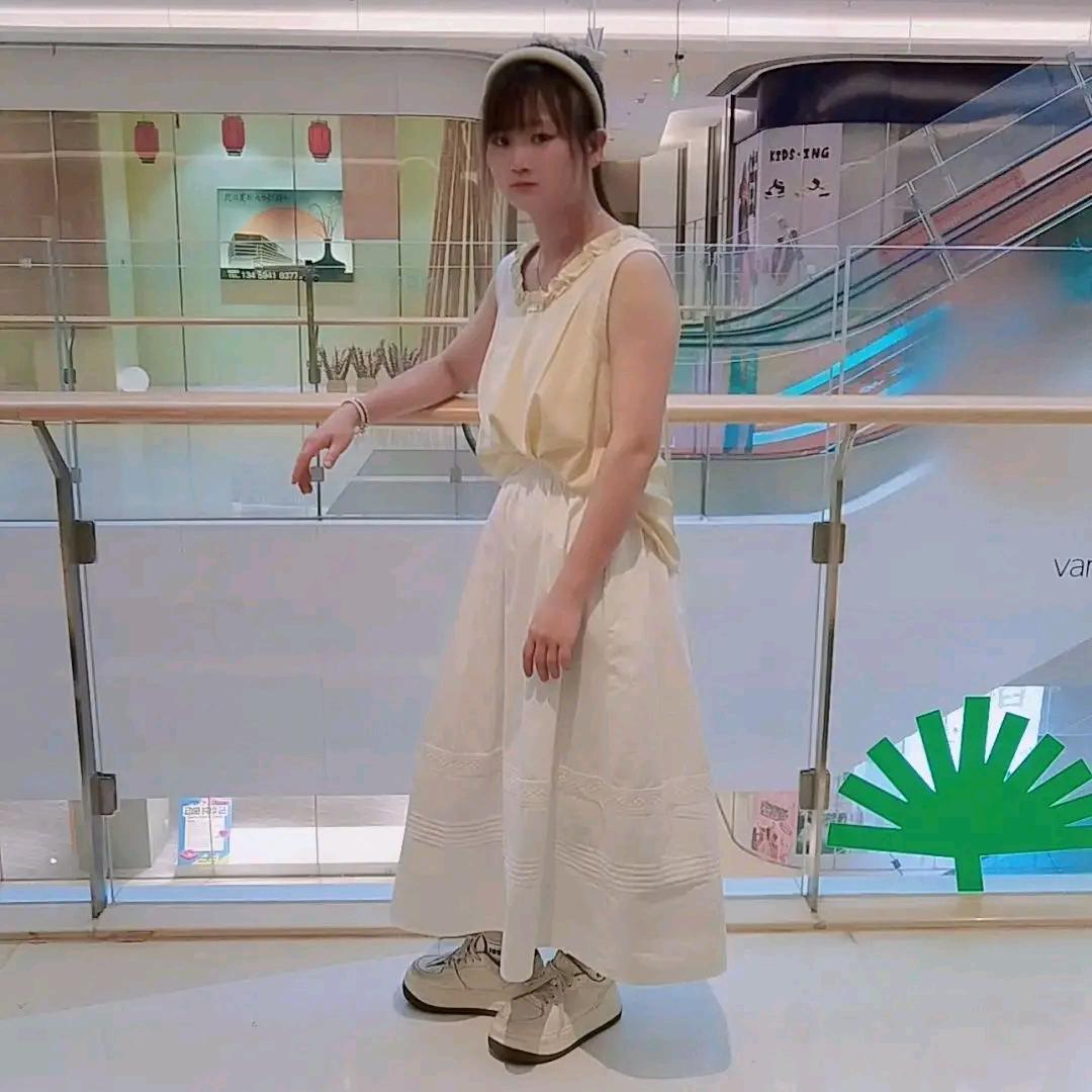 傻丫头。。