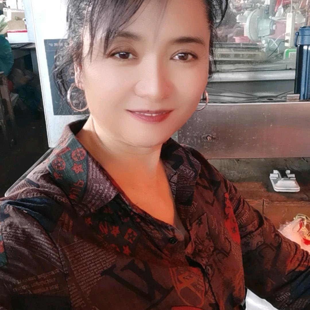 孟定周姐爱穿搭