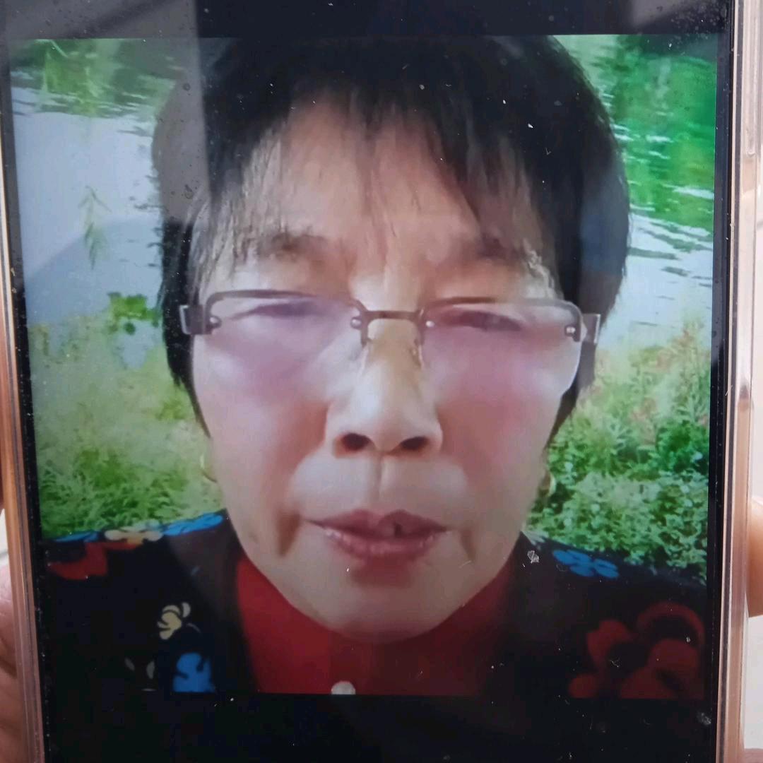 李姐周日早6点20开播（3）