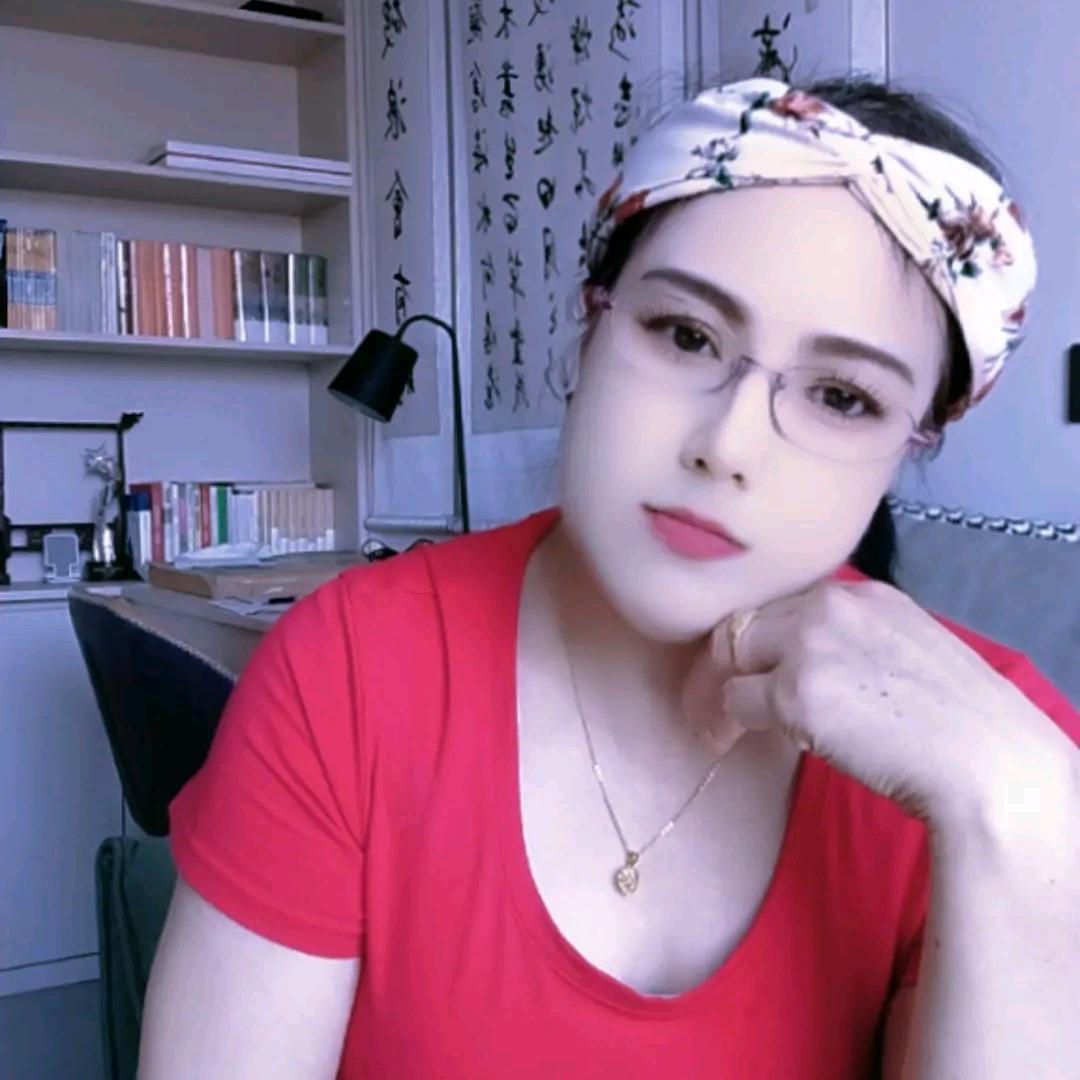 敏敏，爱笑，中午10点18开播