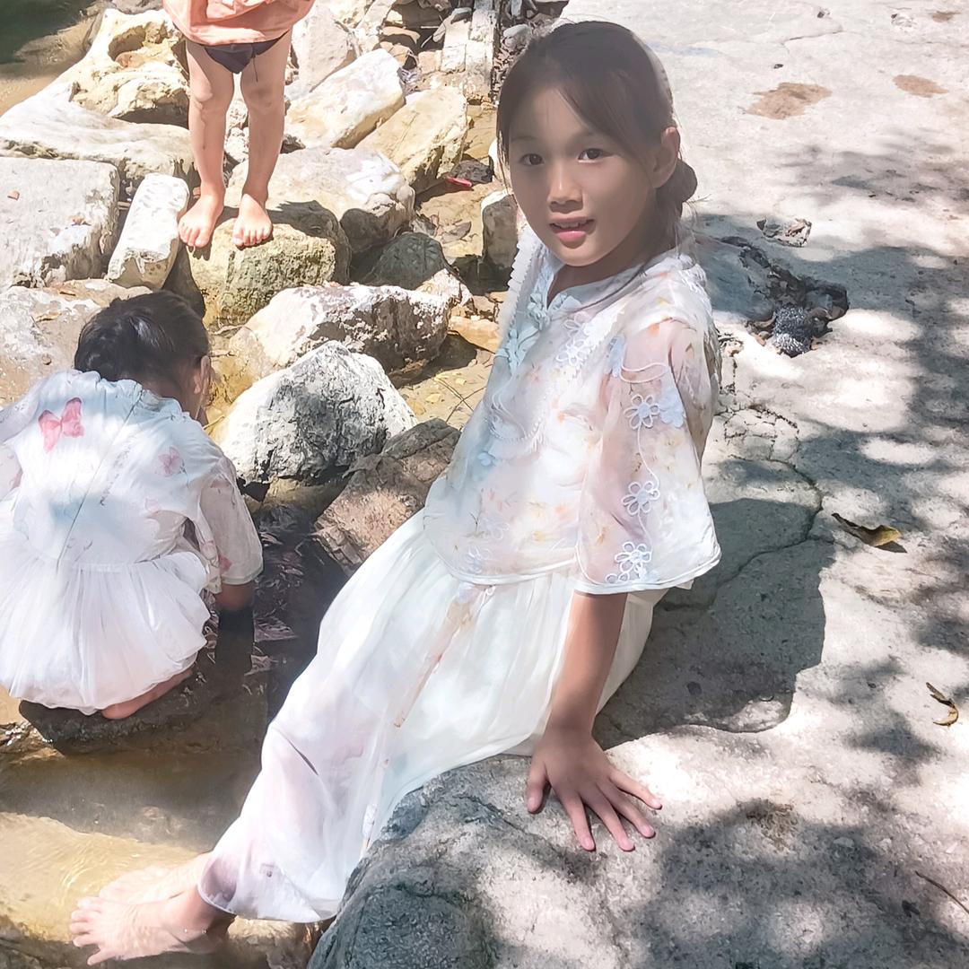 生活永远美好幸福。