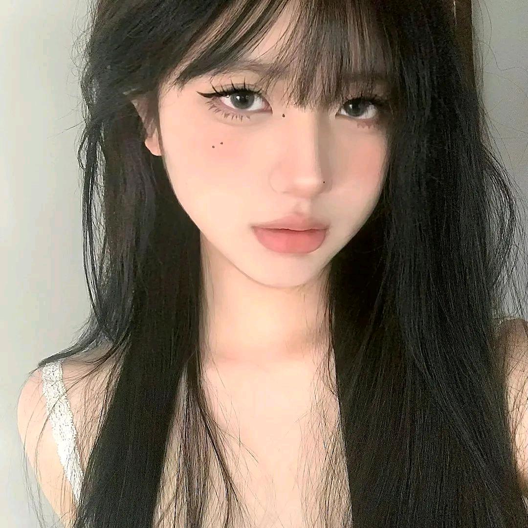腼腆小美