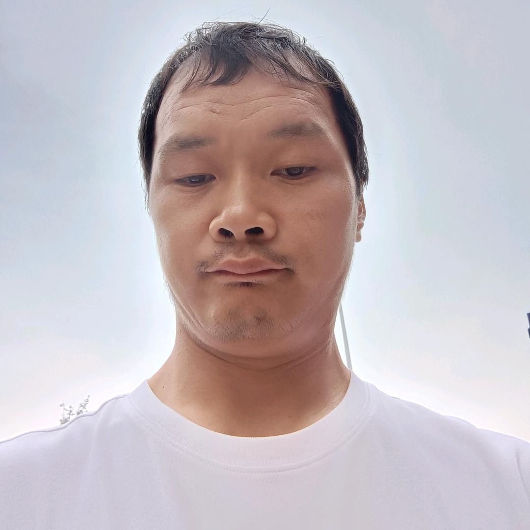 开着奔驰逮猪