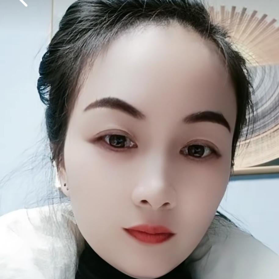 淡然一笑