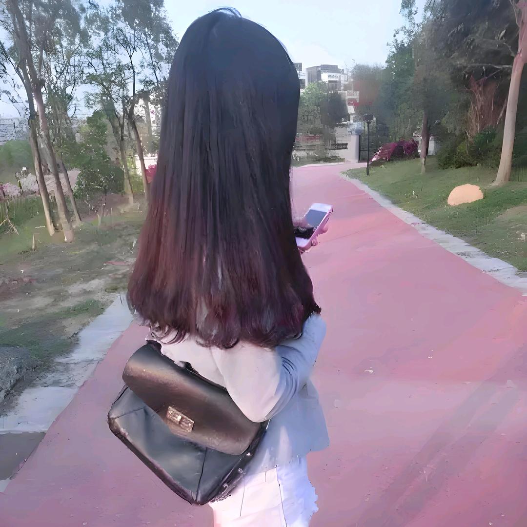 云春服饰