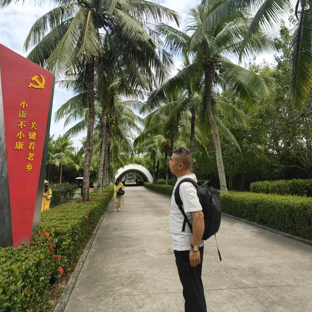 面朝大海背对你