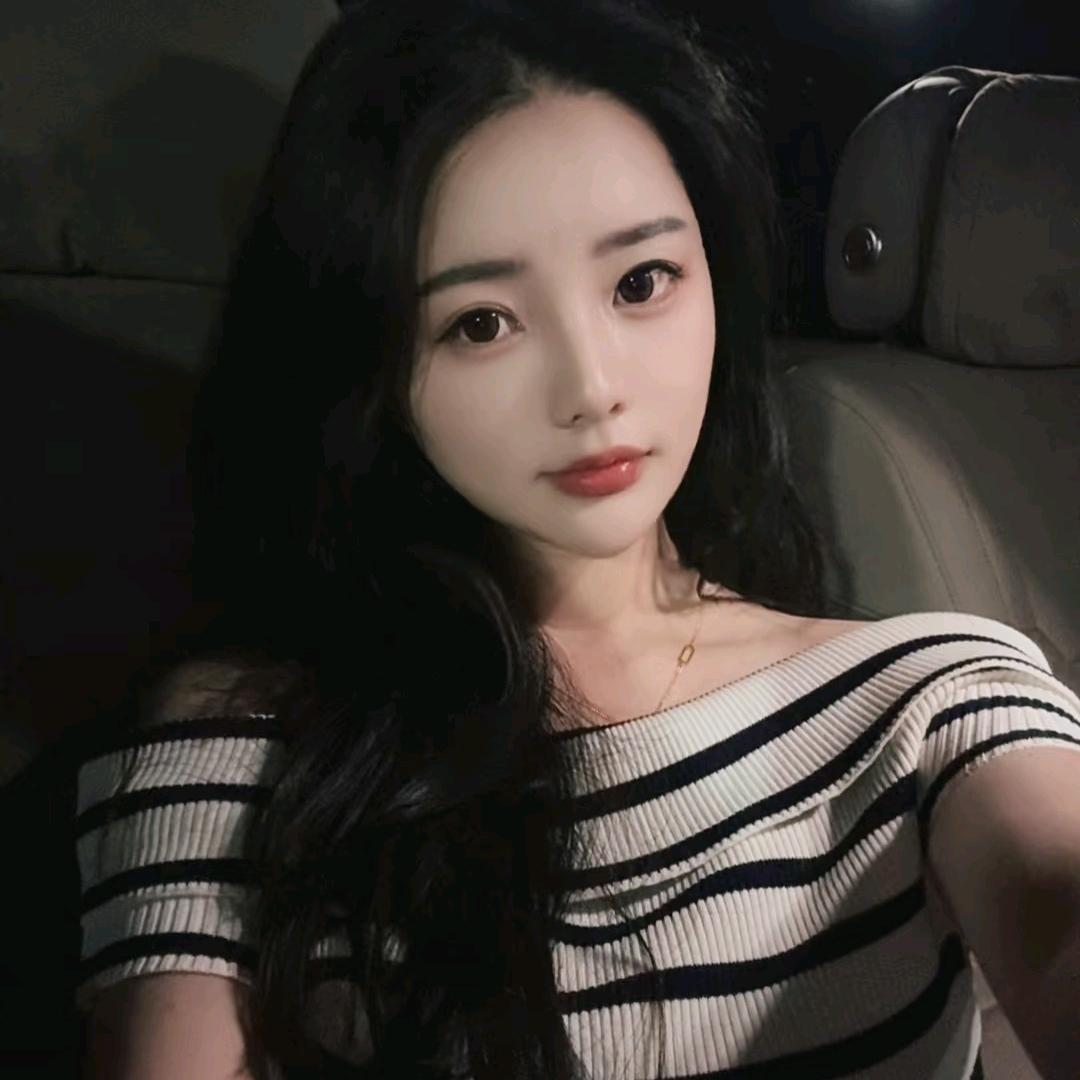 😘王富婆😍