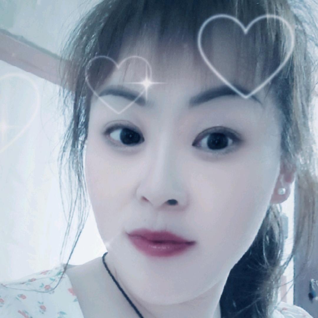 笑看红尘似云烟。