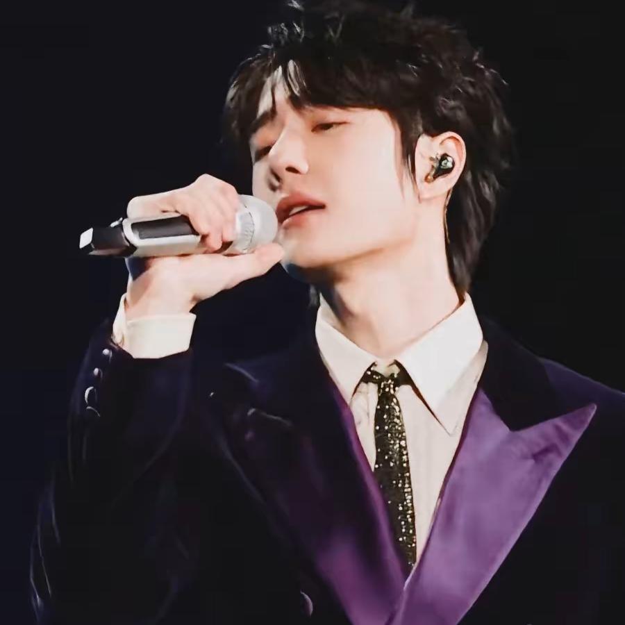 王一🧡ྀི💛ྀི❤️ྀི波波