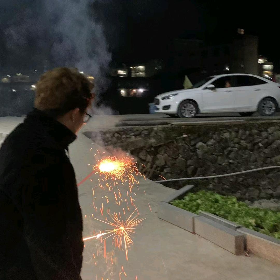 打铁架头像