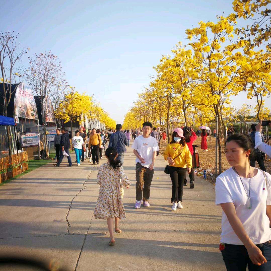 邓姐👨‍👩‍👧‍👧