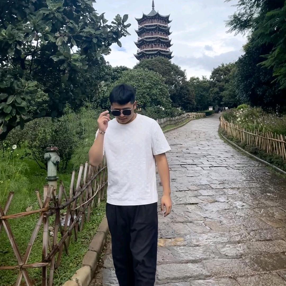 王不二.