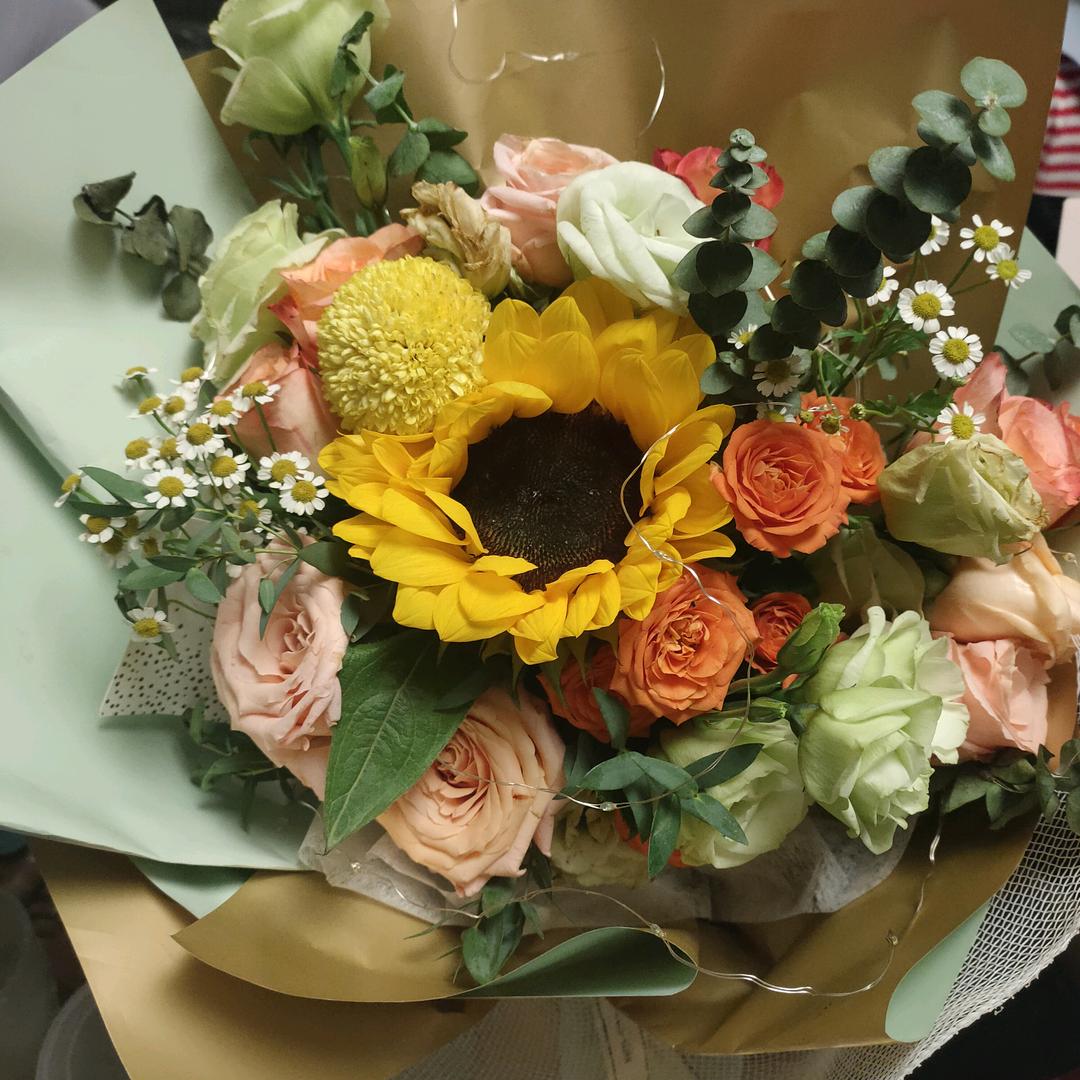 🐳热爱生活的小谢🐬