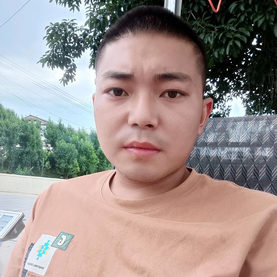 龙泉山麻辣鸭头。