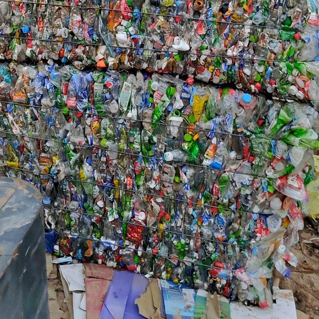 上街区朵朵云腾塑料瓶打包站