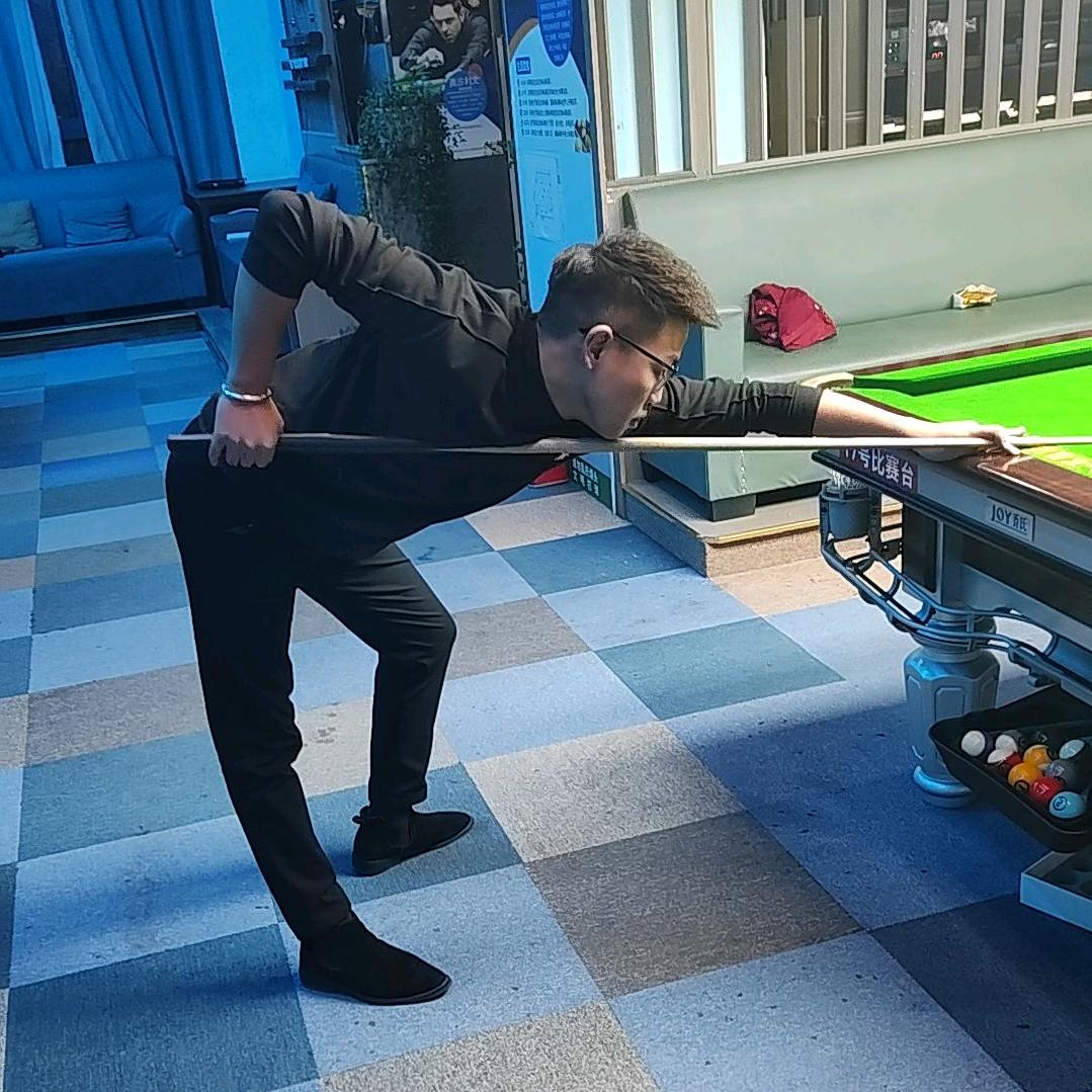 川主寺会友台球俱乐部 邓小琦