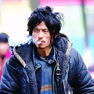 重生之我在厕所解说