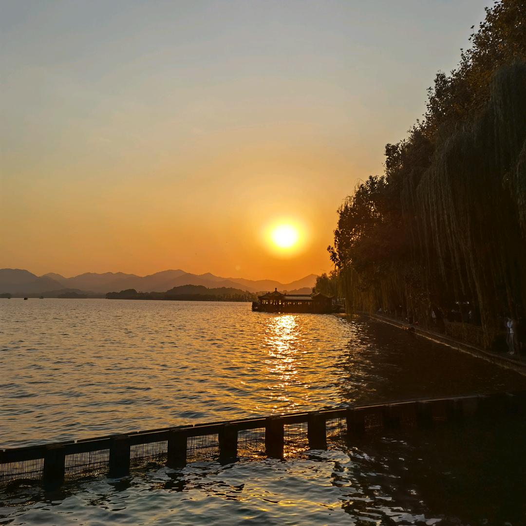 沉默——不语