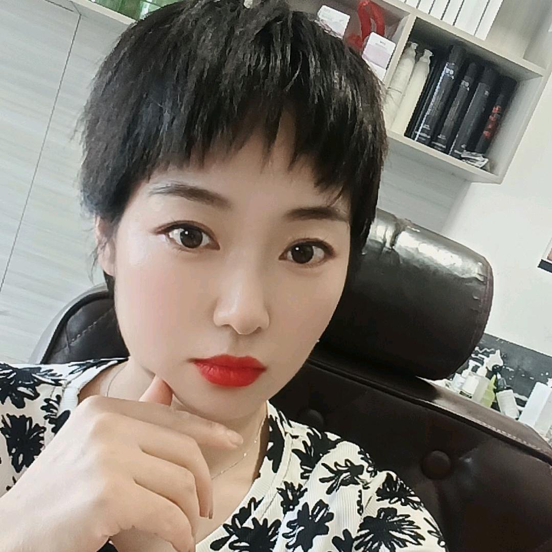 贾影，美容美发