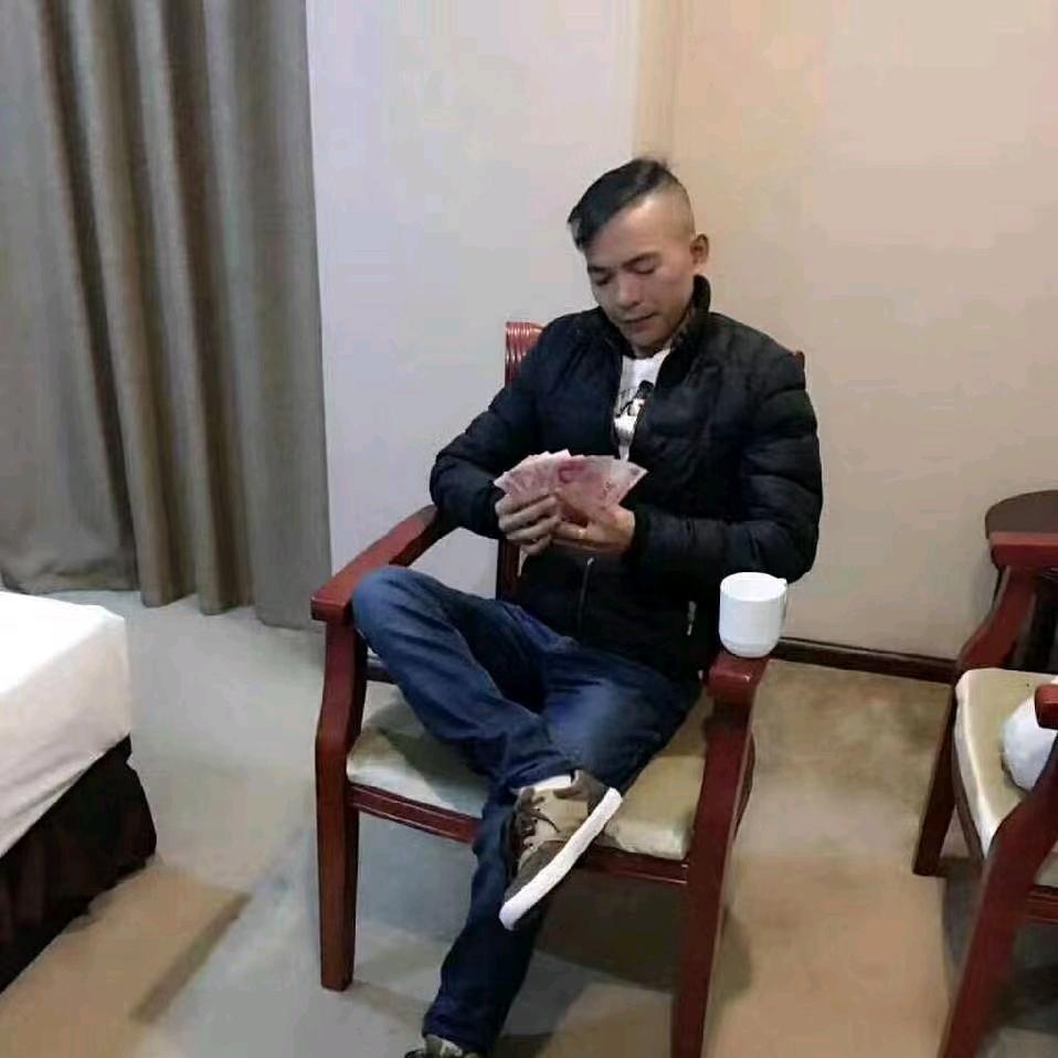 除了你谁都不爱？