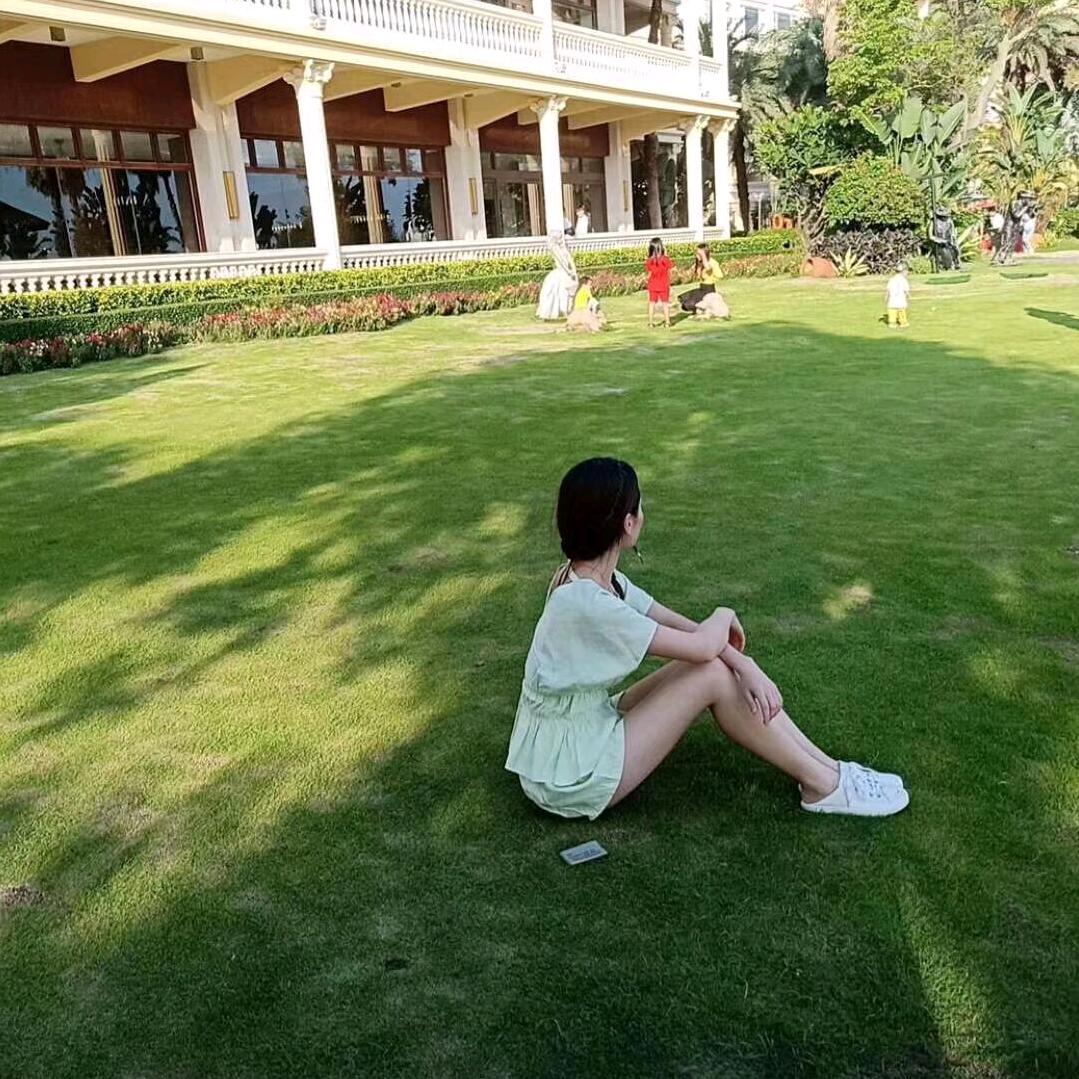 小郑+的小小华
