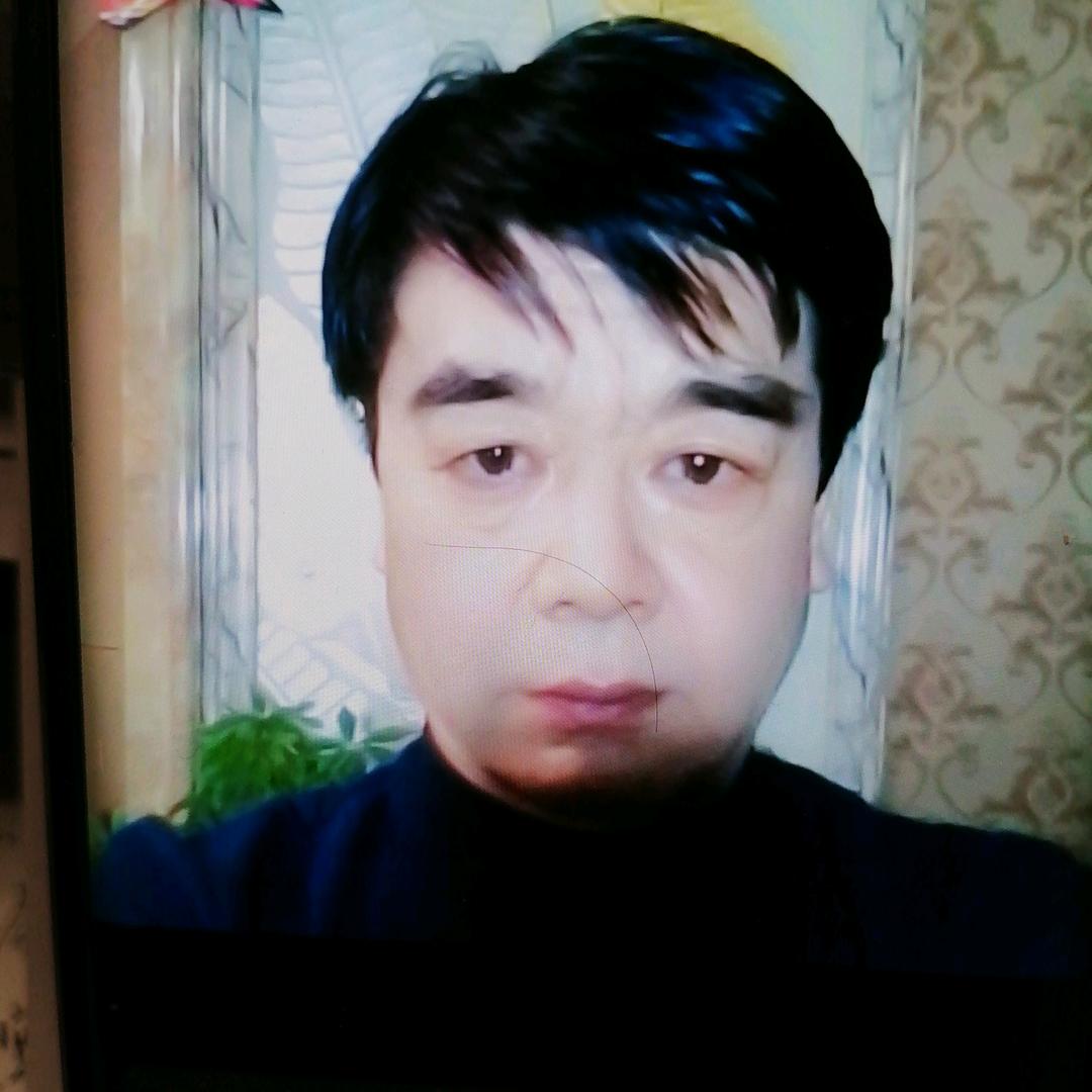 田哥17：18同时间用小号开播