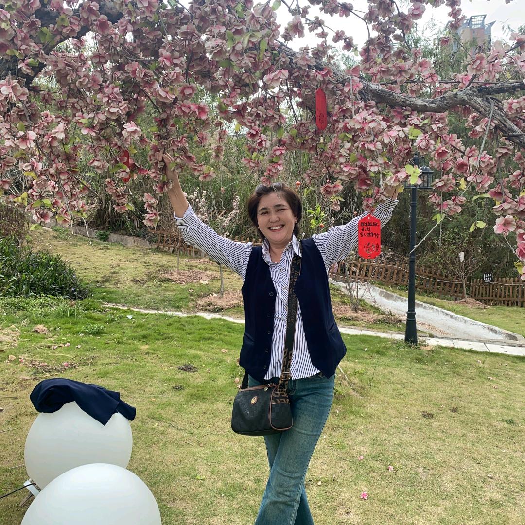 不如笑着放手☔