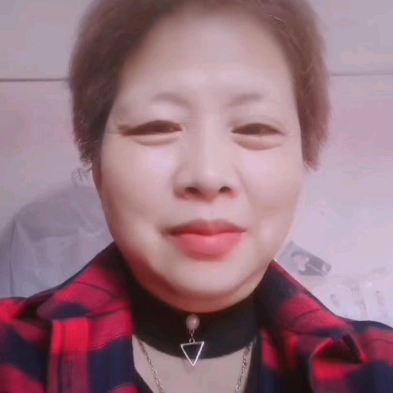 皮蛋奶奶晚上8点5分开播