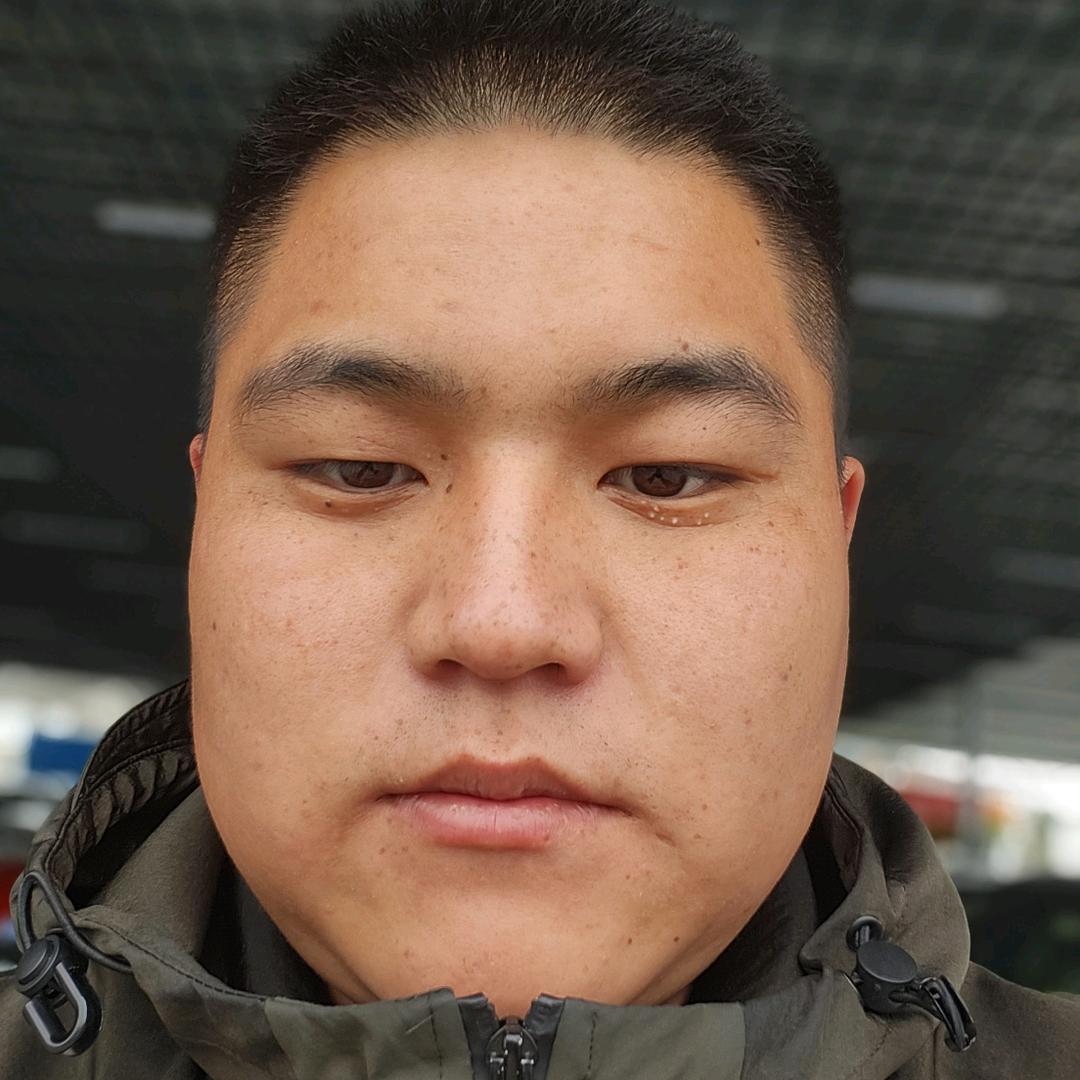 宏驰名车贵阳地区销冠莽伟