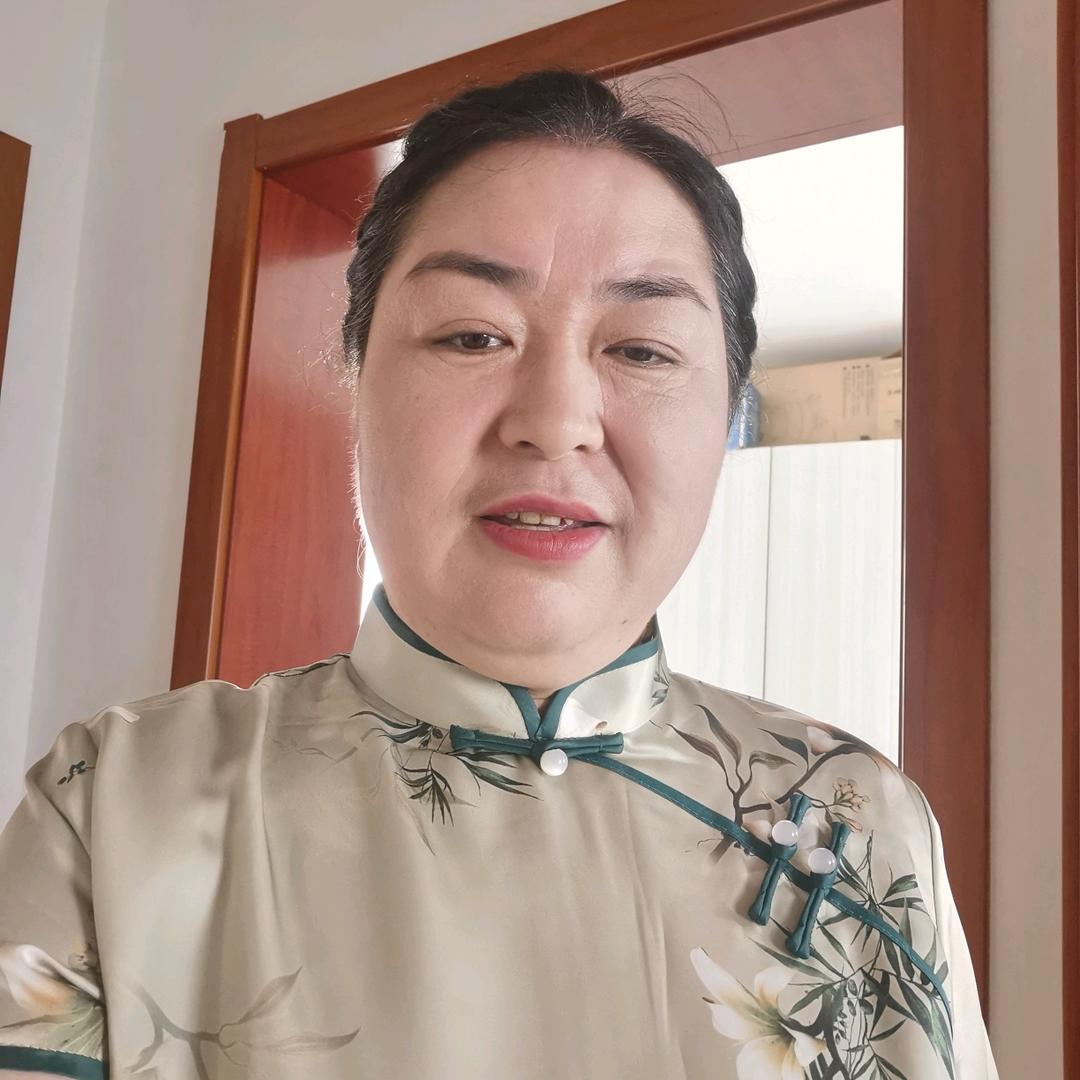 没伞的女人靠自己