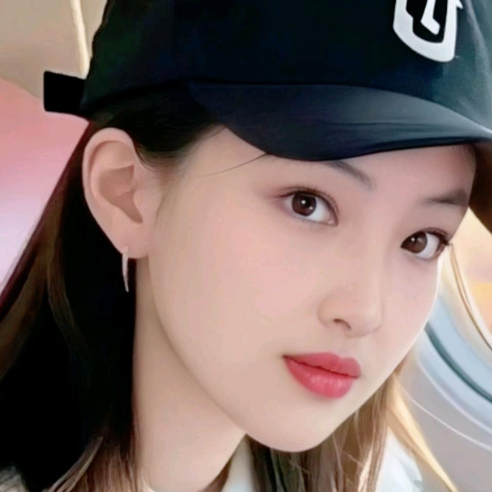 英子