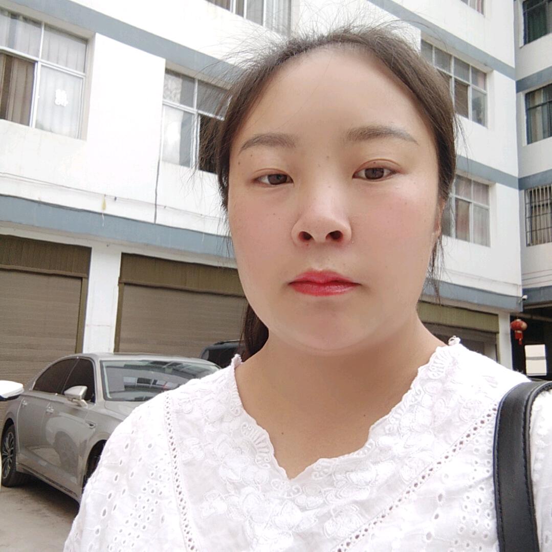 覃娥