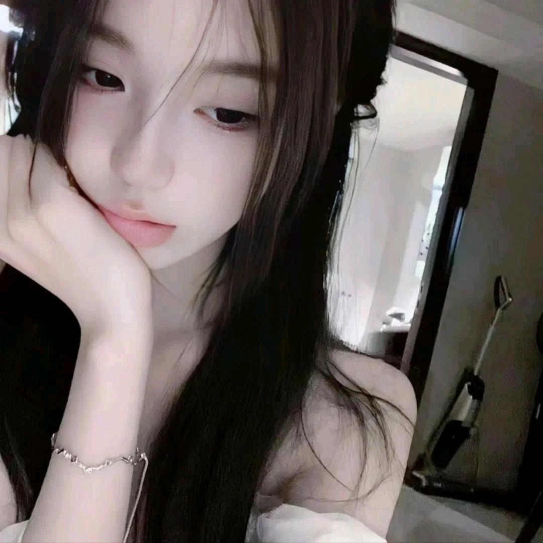 月亮上的垂耳兔