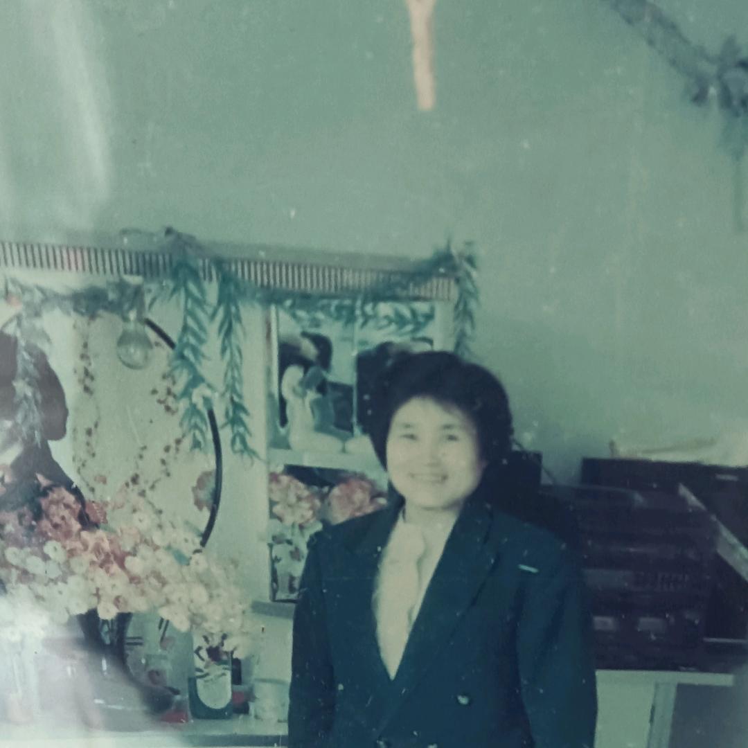 我和百岁婆婆头像